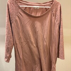 Women's Rose Eyelet Sleeve Top